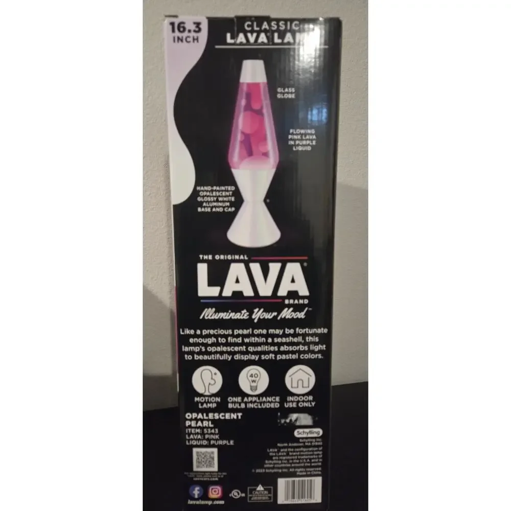 NEW Lava Lamp XL 52 Oz 16.3 In Rare Discontinued Opalescent Pearl Pink Purple